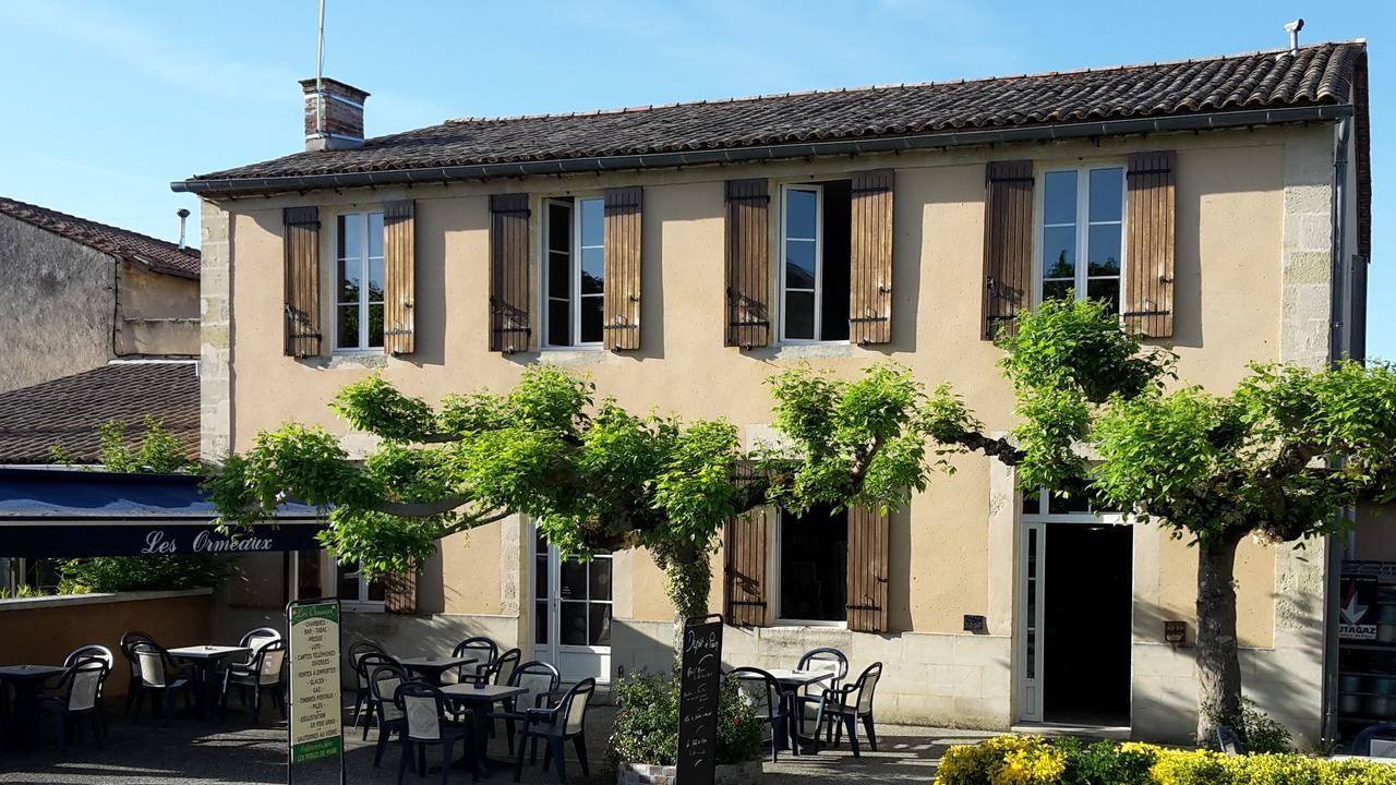 Bed and Breakfast Les Ormeaux Сотерн Экстерьер фото